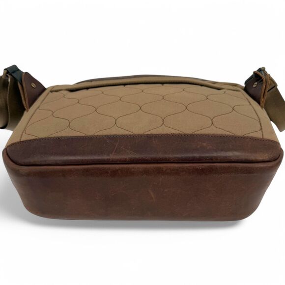 Clever Supply Co 6L Camera Sling Waxed Canvas Leather Bag Tan - Picture 7 of 16